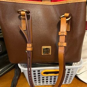 Like new Dooney and Bourke purse- brown and tan